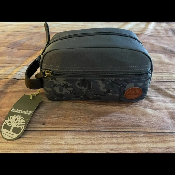 Timberland Camo Canvas Dopp Kit, NWT - Picture 3 of 7